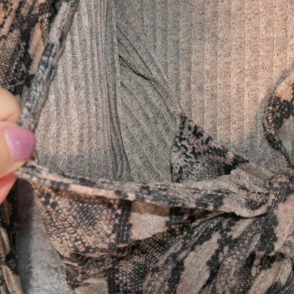 Wild Fable Sweater Wrap Womens XL Brown Snake Print V Neck Cropped Tie Waist - Picture 5 of 11